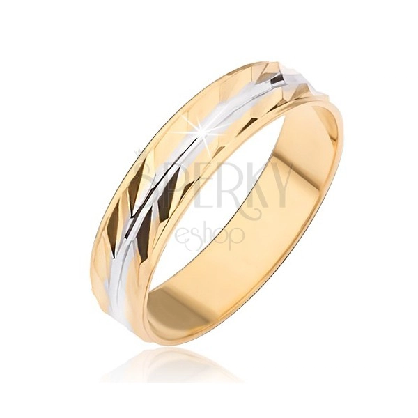 Prsten zlatne boje sa dijagonalnim usjecima i srebrnim centralnim usjekom