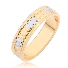 Zlatni prsten sa kružnim usjecima i srebrnim točkicama