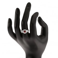 Prsten - crveni kamen s dvostrukim cirkonskim obrubom, srca, od srebra 925