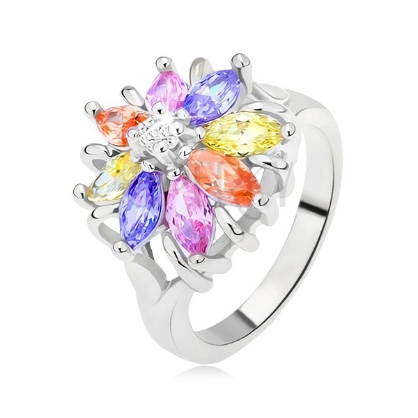 Sjajni prsten srebrne boje, šareni cvijet s brušenim kamenčićima