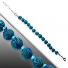 Plava narukvica, veće FIMO loptice sa uzorkom i male prozirne perle