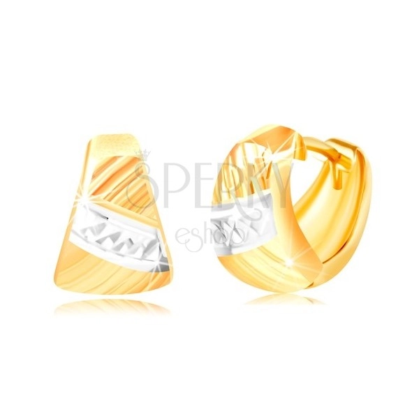 Naušnice od 585 zlata – zaobljeni trokut, dijagonalni usjeci, pruga od bijelog zlata