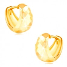 Naušnice od žutog 14K zlata – zaobljeni trokut sa brušenom površinom