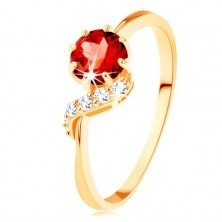 Zlatni prsten 375 - okrugli granat crvene boje, svjetlucavi val