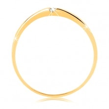 Prsten od 9K žutog zlata - gladak val s prozirnim cirkonom, cirkonska linija