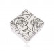 Crno-bijela kutijica za prsten ili naušnice - motiv ruža u cvatu
