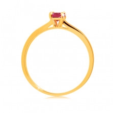 Prsten od 14K žutog zlata – blistavi okrugli rubin u nosaču, cirkonske linije