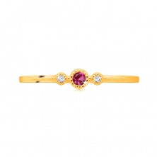 Dijamantni prsten od 14K žutog zlata - rubin u okviru, bistri brilijanti, sitne perlice