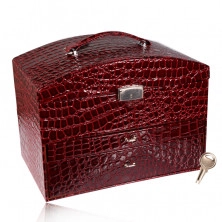 Kutija za nakit u obliku kofera u bordo boji, krokodilski uzorak, metalni detalji u srebrnoj nijansi, ključ