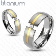 Prsten od titana u srebrnoj boji sa zlatnom prugom i cirkonom